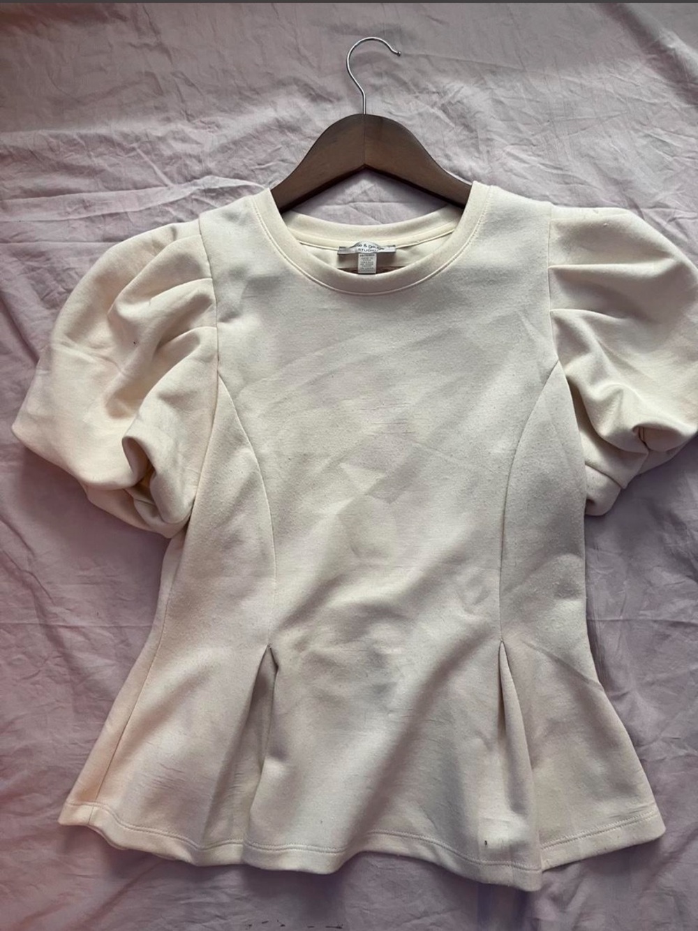 Cable & Gauge Cream Puff Sleeve Peplum Top